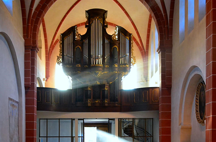 Die berühmte Stumm-Orgel in der Abteikirche Sayn steht im Zentrum der Orgelkonzertreihe. (Foto: Eberhard Thomas Müller)